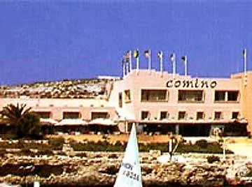 Comino Hotel Отель 3*